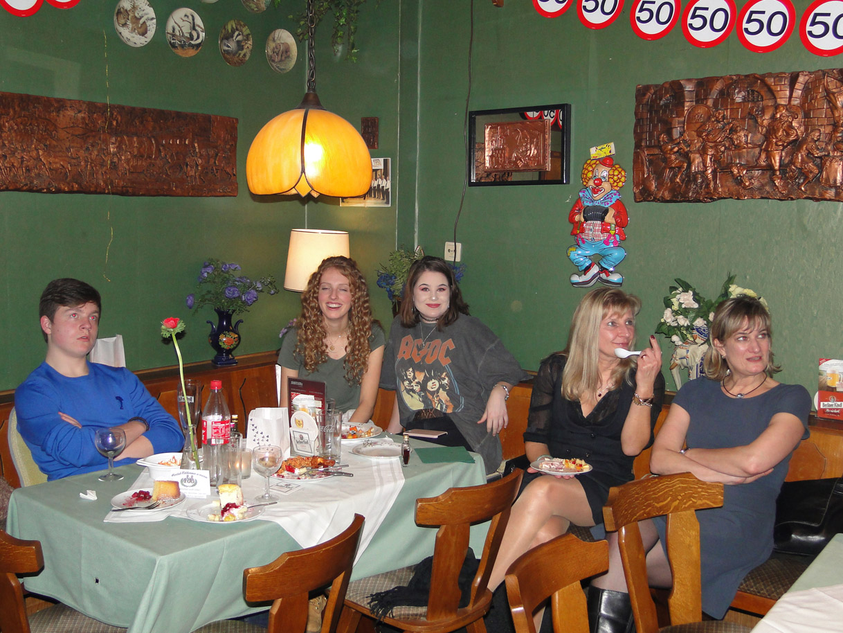 1052_100_Jahre_Party_2018_01_06_214310_by_DM_Sony.jpg