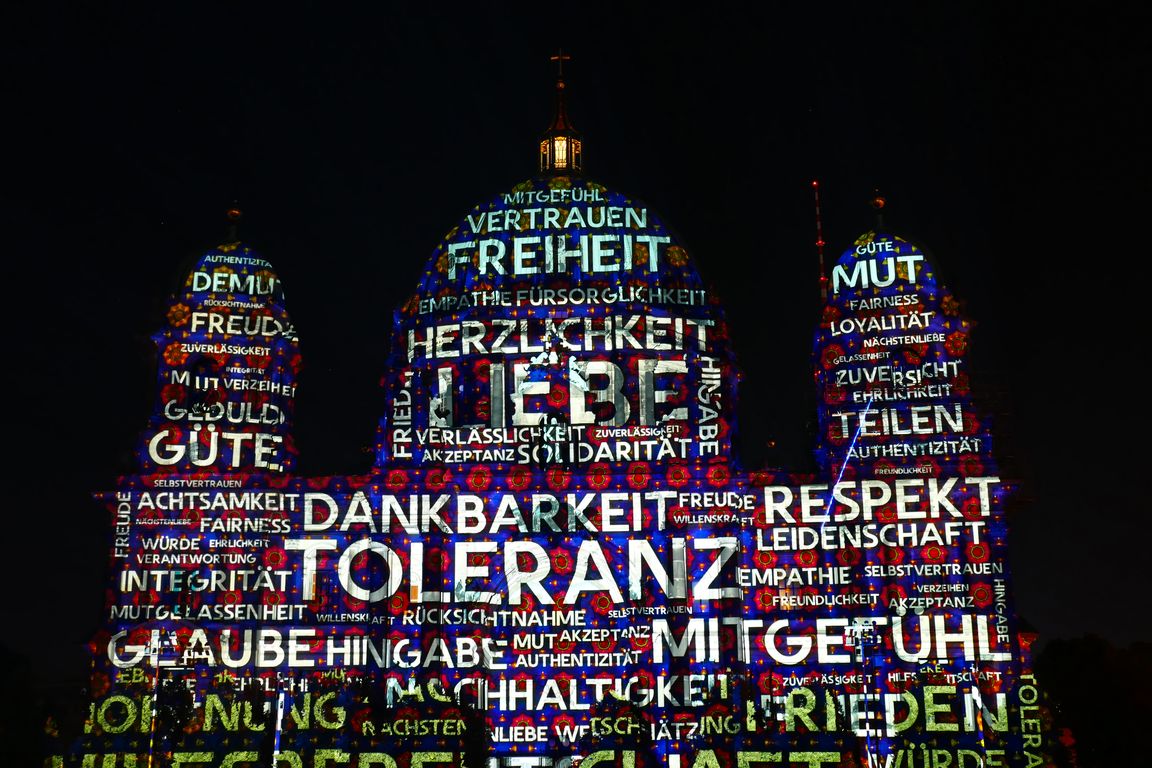 1025_Festival_of_Lights_2021_09_08_211709_P1080779.jpg