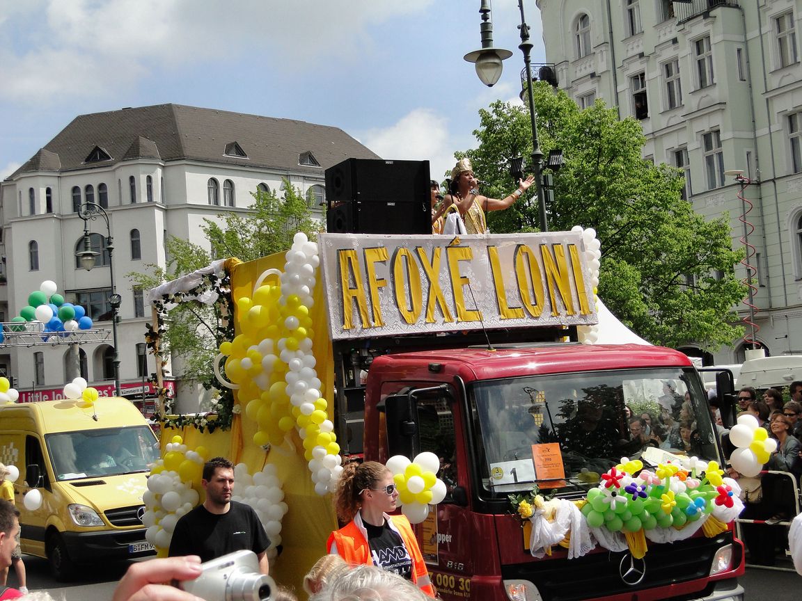 Karneval_der_Kulturen_2010_05_23_135125_DSC02092.jpg