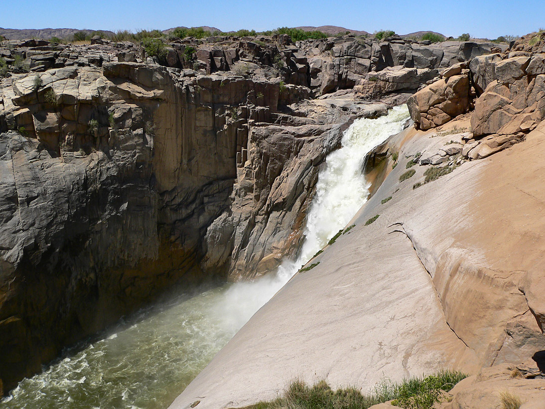 1211_Botswana_20071013-131944_P1090315