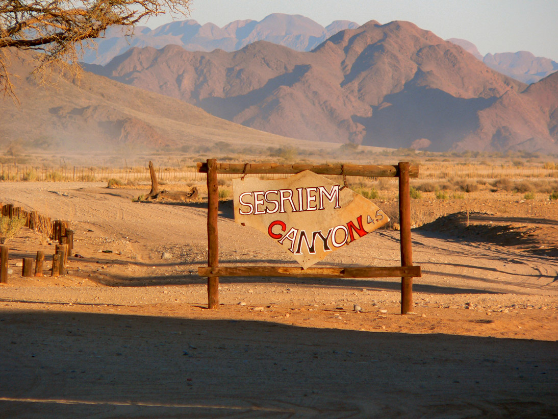 0108_0107_Namibia-050504-165458_P1010037